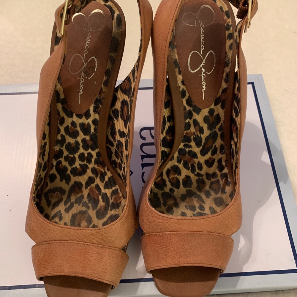 Jessica Simpson tan peep toe pumps